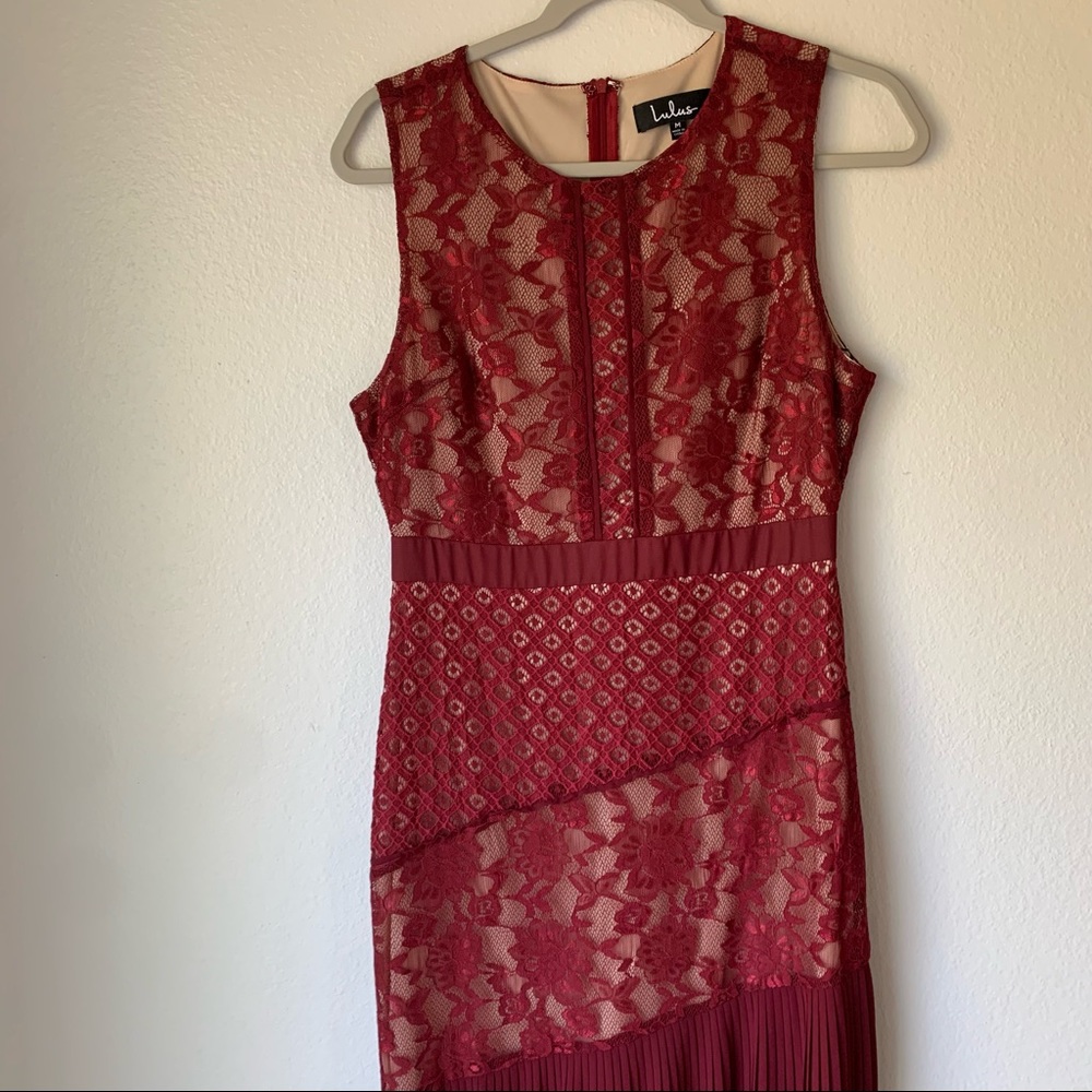Lulus - Red MIDI - Lace Dress